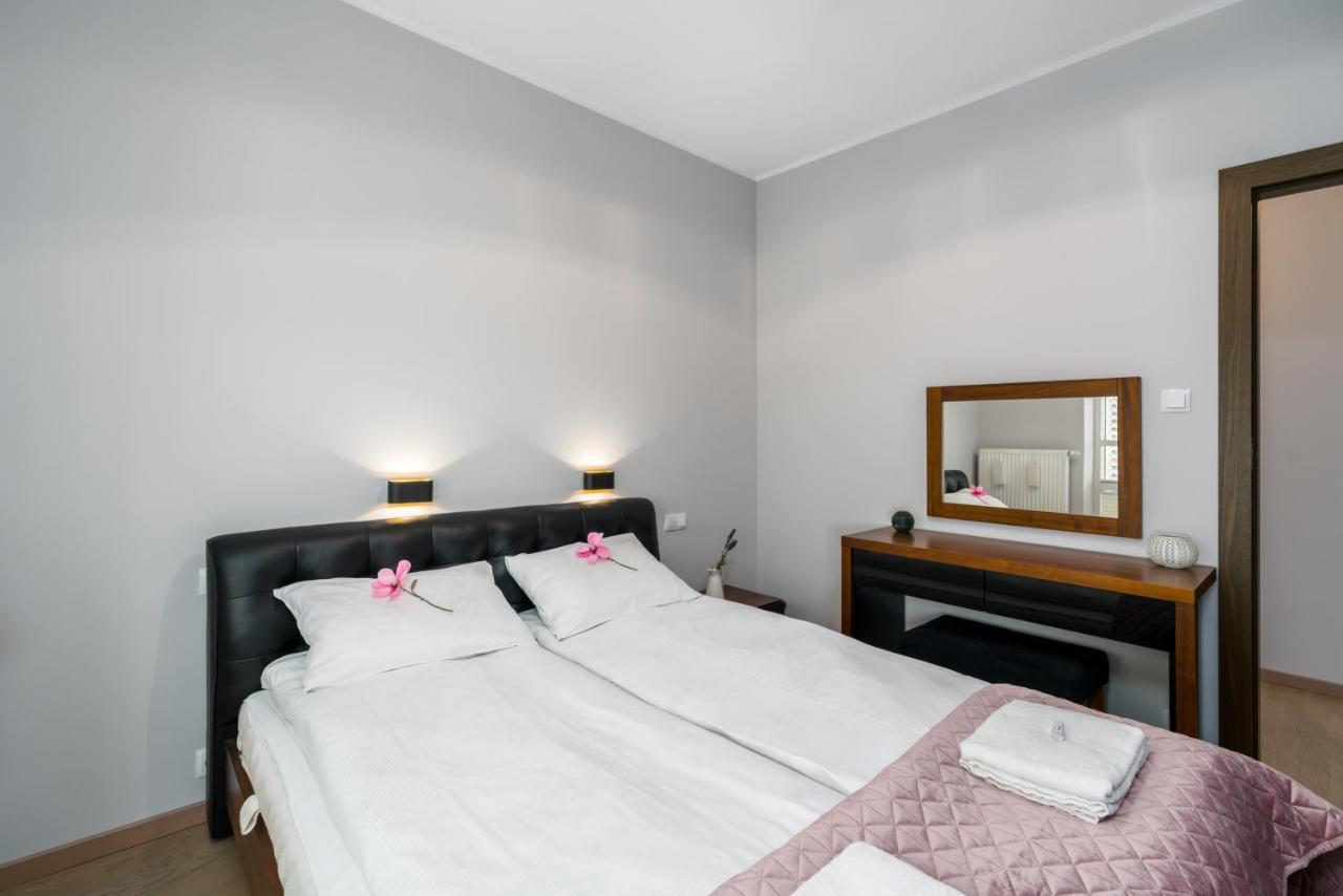Apartments Poznan Towarowa By Noclegi Renters Luaran gambar